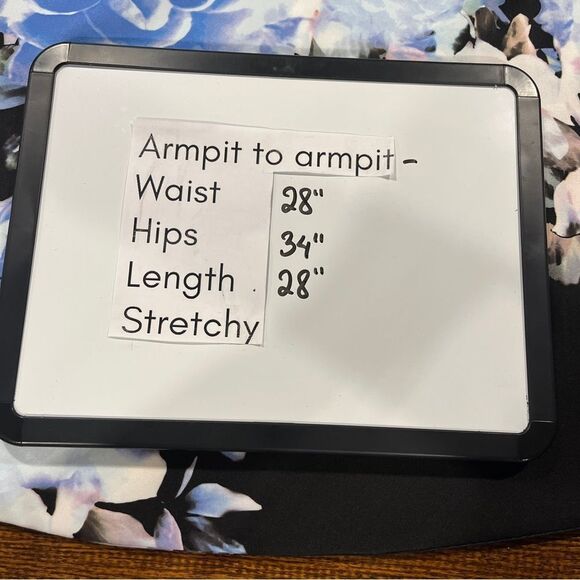 Apt 9 Floral Pencil Skirt size small - Picture 8 of 11